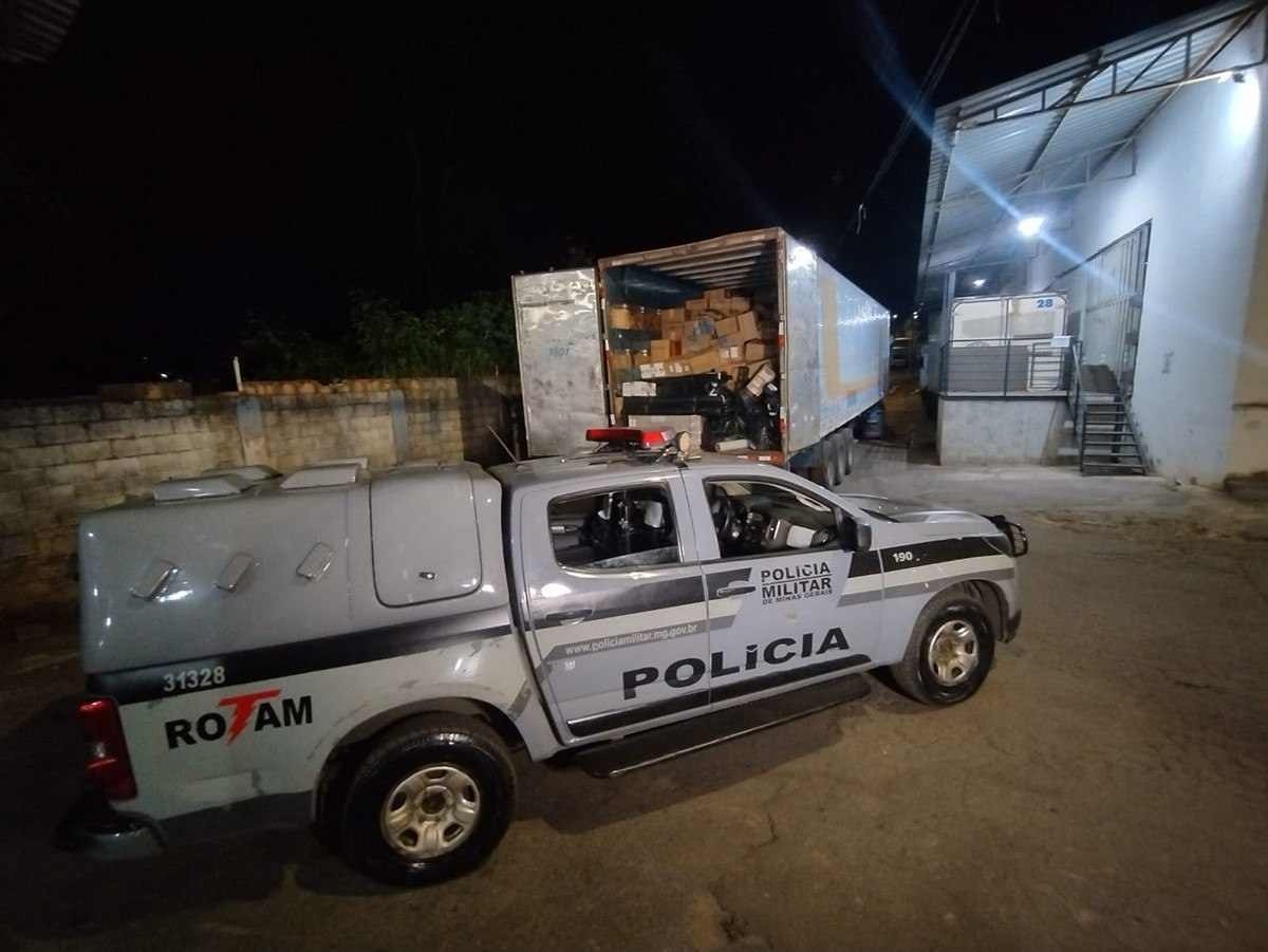 Polícia estoura armazém de cargas roubadas em Contagem