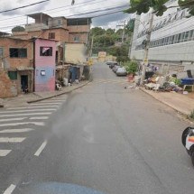 Mulher de 30 anos escapa de ser assassinada em disputa de traficantes - Reprodução/Google Street View