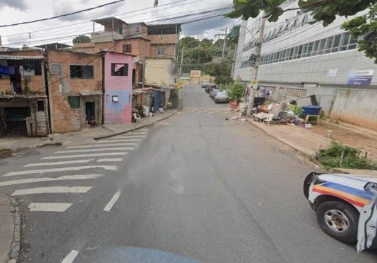 Local onde a mulher foi vítima dos tiros e amigo morreu -  (crédito: Reprodução/Google Street View)