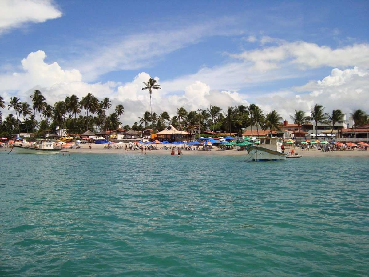 Turista do Ceará é assassinado a tiros na praia de Porto de Galinhas