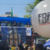 Bolsonaristas fazem 'buzinaço' e pedem impeachment de Lula em BH - Leandro Couri / EM / D.A Press