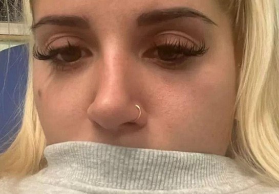 Maddy vomitou ácido estomacal, sangue e espuma branca depois de tomar uma versão não aprovada do Ozempic -  (crédito: BBC)