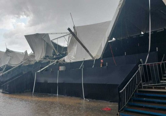 Estrutura de show danificada em Pouso Alegre
 -  (crédito: CBMMG)