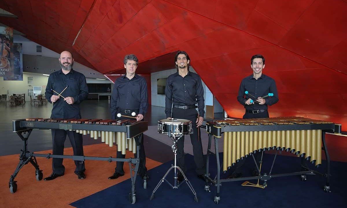 Grupo de Percussão da Filarmônica de Minas Gerais é composto por Rafael Alberto, Daniel Lemos, Sérgio Aluotto e Hilvic González -  (crédito: Vinicius Correia )