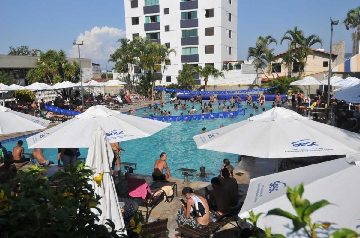 Na foto, piscina do Sesc, no Bairro Carlos Prates, Regi&atilde;o Noroeste de Belo Horizonte -  (crédito: Cr&eacute;dito: Gladyston Rodrigues/EM/D.A Press )
