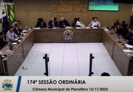 Sessão na Câmara Municipal de Planaltina (GO), na segunda (13) -  (crédito: Reprodução)