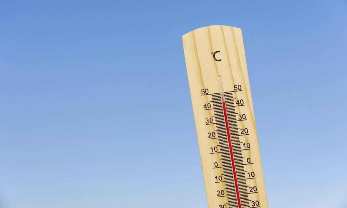 Alerta de onda de calor emitido pelo Inmet prevê temperaturas até 5ºC acima da média e é válido até sábado (16/03). -  (crédito: Freepik/Reprodução)