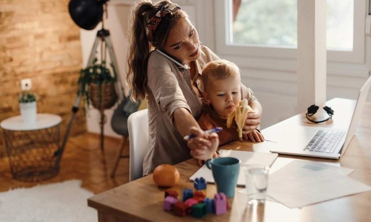 A divisão sexual do trabalho é produto de uma construção social que traduz a relação de poder dos homens sobre as mulheres -  (crédito: Drazen Zigic)