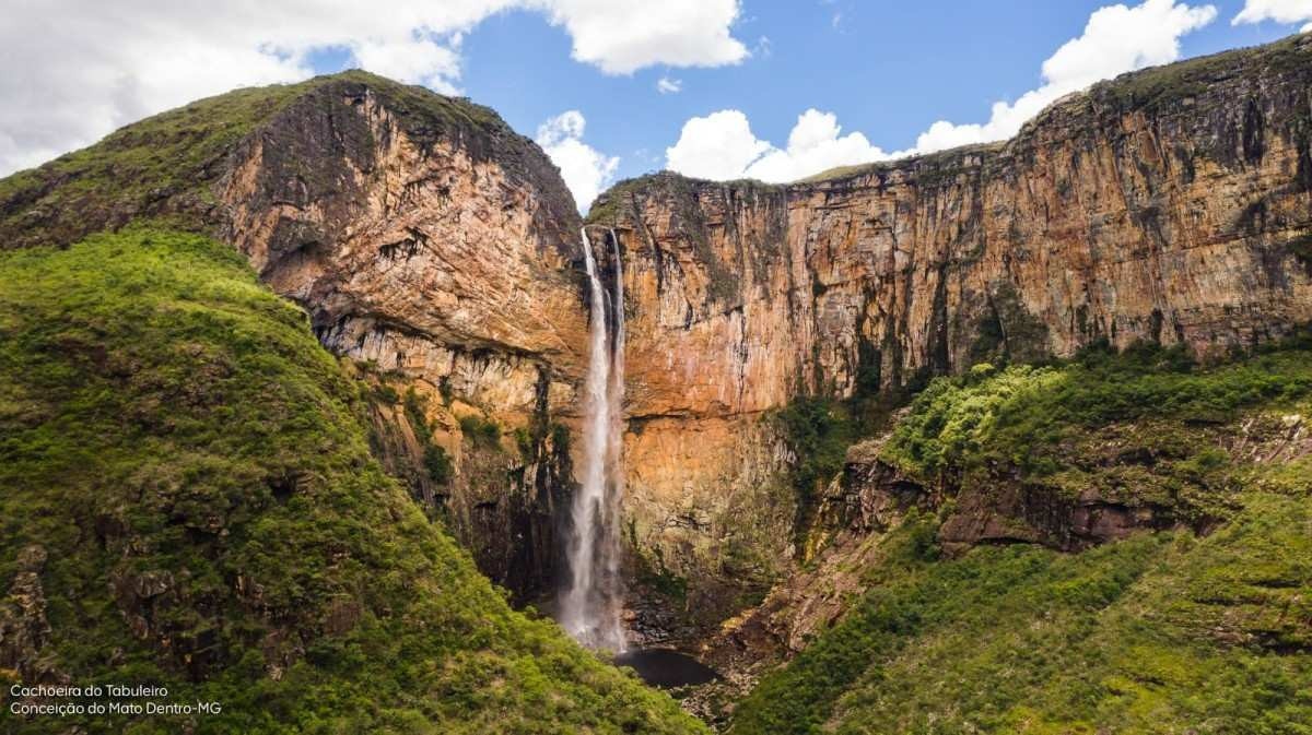 Fissura de dez metros é identificada na Cachoeira do Tabuleiro