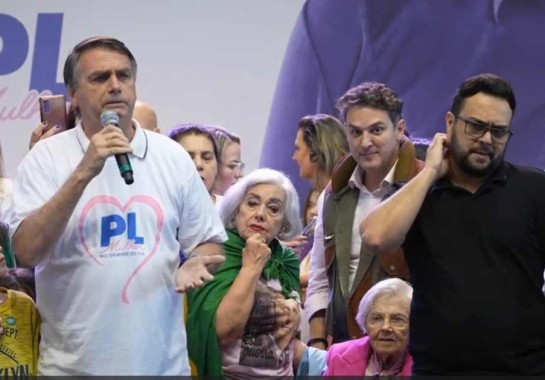 Ex-presidente Jair Bolsonaro (PL) proferiu discurso gordofóbico contra o ministro da Justiça, Flávio Dino, durante um evento do PL Mulher, em Porto Alegre, neste sábado (18/11) -  (crédito: PL/YouTube/Reprodução)