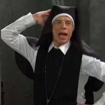 Por essa ninguém esperava: Mick Jagger de freira. Entenda - Reprodução de vídeo NBC