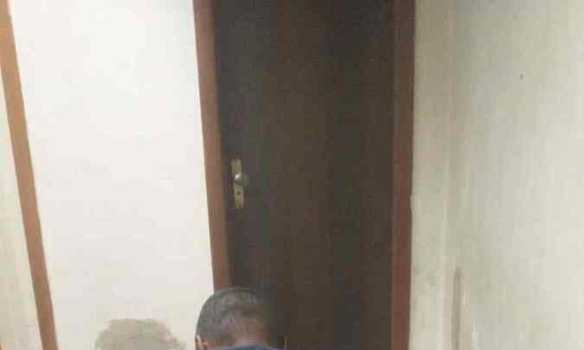 Homem teria se aproveitado de &ocirc;nibus cheio para esfregar partes &iacute;ntimas no corpo da v&iacute;tima -  (crédito: GCMBH / Divulga&ccedil;&atilde;o)