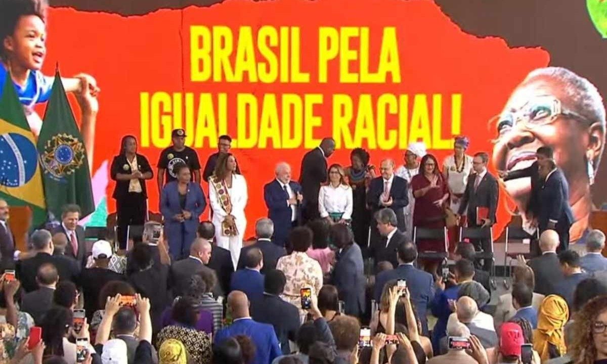 Governo Federal lança Segundo Pacote Pela Igualdade Racial nesta segunda-feira (20/11) -  (crédito: Governo Federal/YouTube)