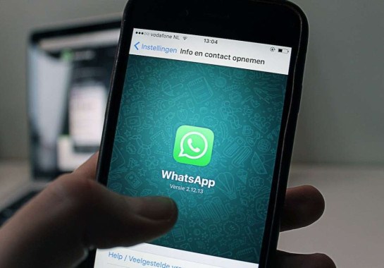 App do WhatsApp na tela do celular -  (crédito: Pexels)