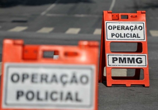 Polícia Militar montou operação depois que denúncia anônima informou endereço do suspeito -  (crédito: Leandro Couri/EM/D.A Press)