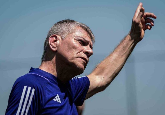 A presenÃ§a do experiente Paulo Autuori em treinos, vestiÃ¡rio e campo Ã© um alento para o Cruzeiro na reta final do Brasileiro -  (crédito: Gustavo Aleixo/Cruzeiro)