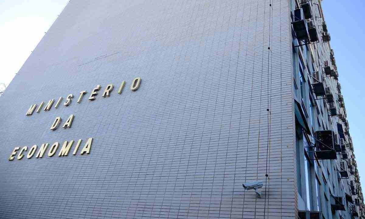 Em 2023, o rombo das contas públicas – conhecido no economês como déficit primário – deverá ser de R$ 177,4 bilhões, segundo projeção do Ministério da Fazenda -  (crédito: Marcello Casal Jr/Agência Brasil – 9/6/20)