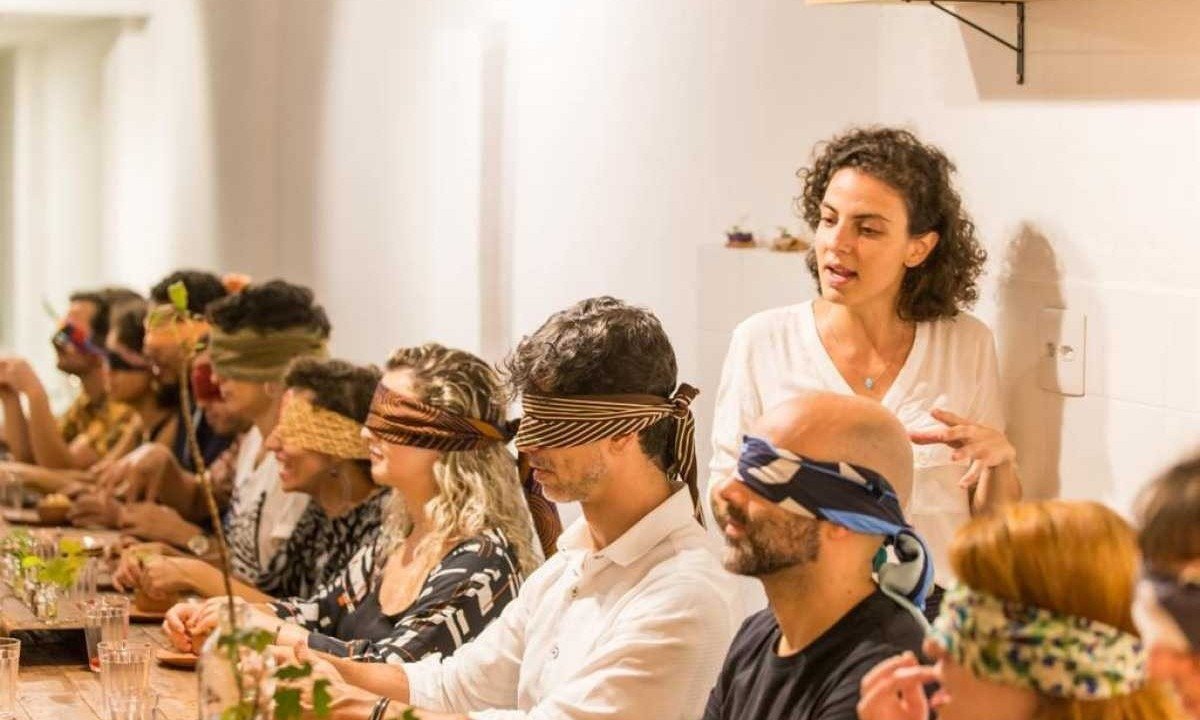 Daniela Serruya Kohn promove gastroperformance imersiva em BH  -  (crédito: Foto: Luiza Palhares/Divulgação)