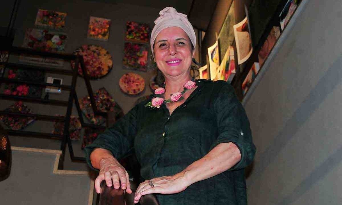 Agnes Farkasvolgyi junta arte e gastronomia em sua 