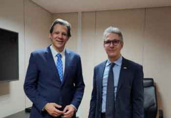 Romeu Zema se reuniu com o ministro Fernando Haddad para discutir a dívida do estado com a União -  (crédito: GABRIEL VARGAS/GOVERNO DE MG)