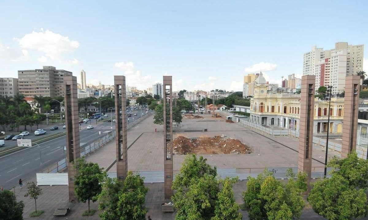 Obras da Praça da Estação faz parte do Programa de Requalificação do Centro de Belo Horizonte 
       -  (crédito: Gladyston Rodrigues/EM/D.A.Press)