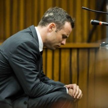 Oscar Pistorius ganha liberdade condicional 10 anos após assassinato de sua namorada - Pool/AFP
