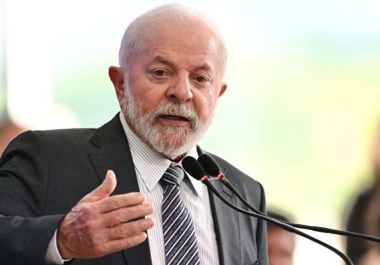  Lula sancionou lei que estabelece a obrigatoriedade de igualdade salarial entre mulheres e homens -  (crédito:  Evaristo Sa/AFP)