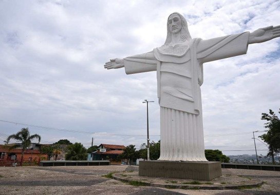 Cristo Redentor do Barreiro, construído em 1956. -  (crédito: Leandro Couri/Refinaria.Brasil.MG.Belo Horizonte.)