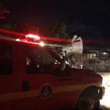 Caminhão tomba e motorista morre preso às ferragens no Triângulo Mineiro - Corpo de Bombeiros/Divulgação