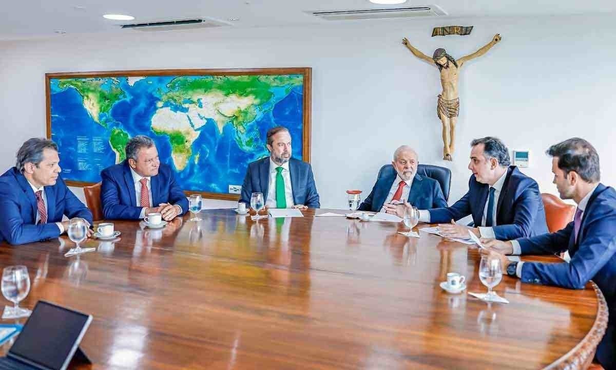 Lideranças políticas de Minas se reuniram na semana passada com o presidente Lula para tratar da situação  do estado
 -  (crédito: Ricardo Stuckert/PR)