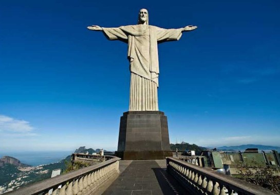 Para comemorar o Dia de Doar, o Cristo Redentor será iluminado de laranja nesta terça-feira (28/11).       -  (crédito:  Instagram/Reprodução.)