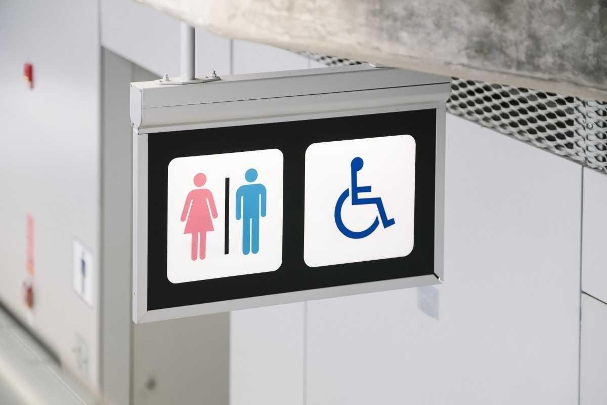 Movimento aciona MP contra lei que proíbe uso de banheiro por pessoas trans