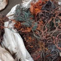 Polícia encontra 1,8 tonelada de fios e multa ferro-velho em R$ 650 mil - Divulgação/PMMG