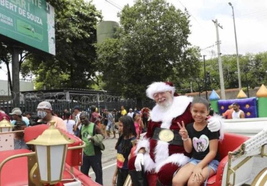 PBH recebe doações de presentes para almoço de Natal nos restaurantes populares até 22 de dezembro 
 -  (crédito: Amira Hissa/PBH)