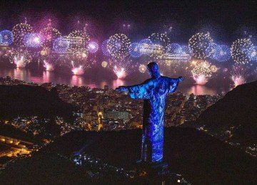 Réveillon no Rio de Janeiro terá 12 minutos de fogos em
Copacabana e 12 palcos

      

       -  (crédito: FERNANDO MAIA / RIOTUR/AFP)
