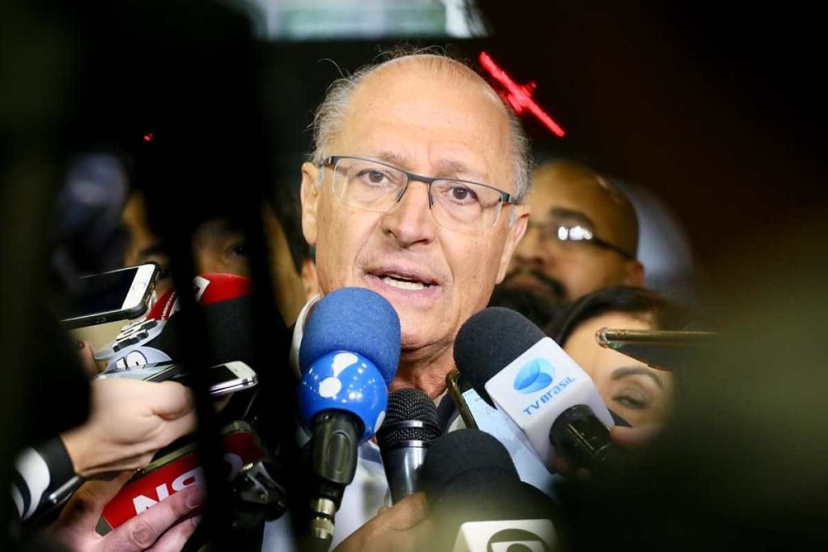 Alckmin defende taxar compras até US$ 50, mas diz que não há decisão tomada