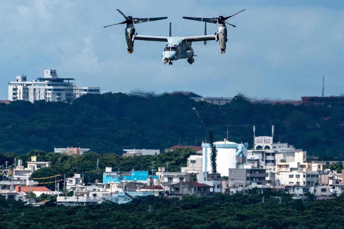 Avião militar americano com oito tripulantes cai no Japão
