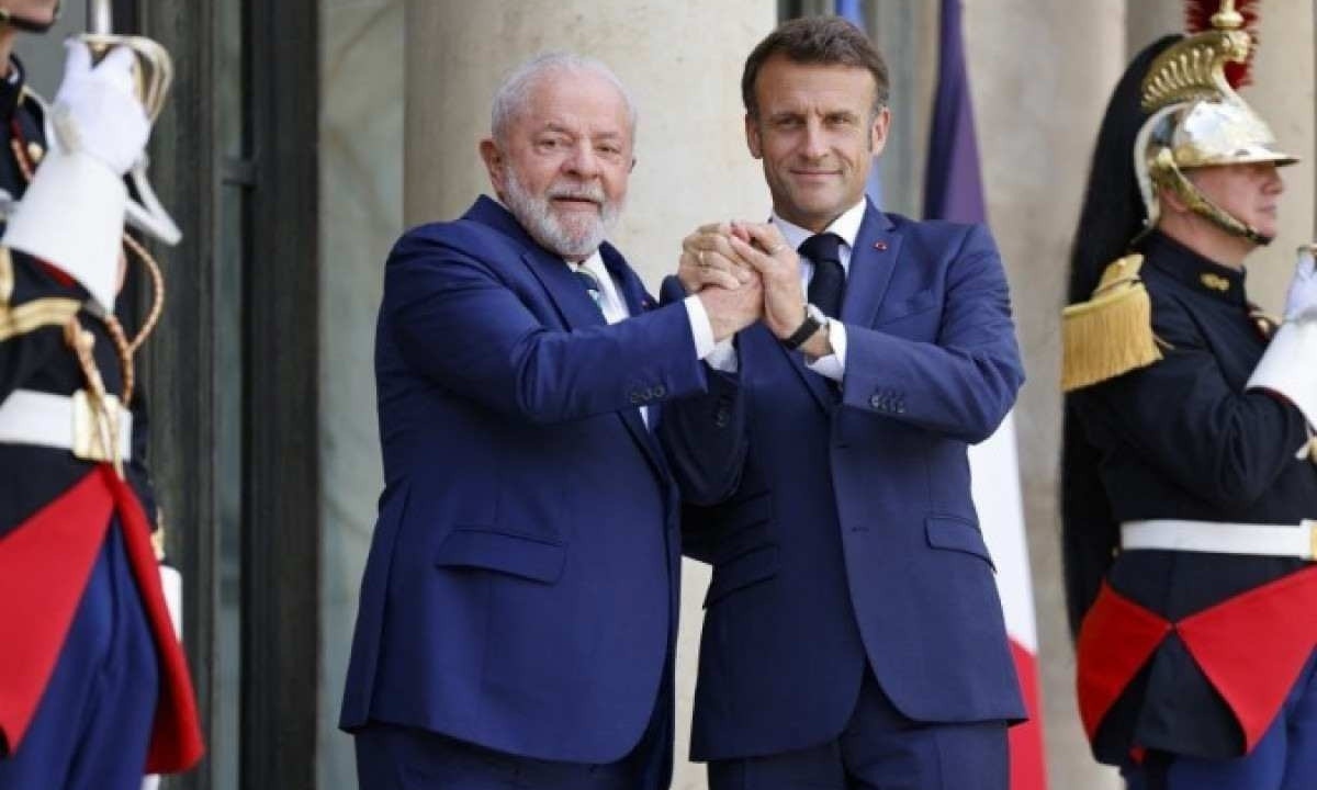 Lula tenta destravar o acordo entre Mercosul e União Europeia. Emmanoel Macron, presidente da França, porém, disse ser contra o tratado -  (crédito: AFP)