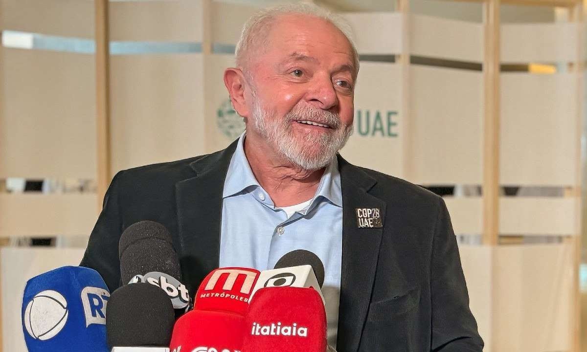 Lula diz que presidente da Petrobras tem uma mente 'muito fértil'