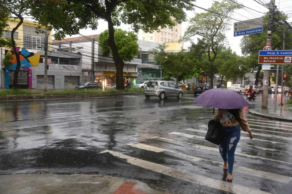 Imet emite alerta de chuvas intensas para 277 cidades de Minas