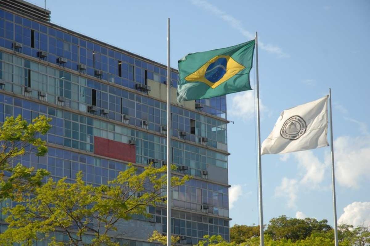 COVID-19: UFMG busca voluntários para vacina 100% brasileira
