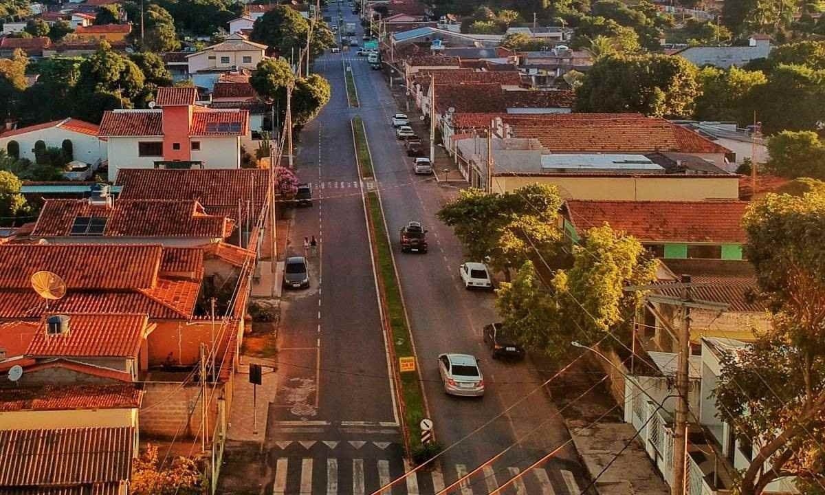 O problema se localiza na rodovia LMG-754, pavimentada em 2016 pelo governo estadual e alvo de interven&ccedil;&atilde;o (constru&ccedil;&atilde;o do Contorno de Cordisburgo) para melhorar o tr&acirc;nsito, garantir seguran&ccedil;a e proteger o patrim&ocirc;nio cultural -  (crédito: Lucas Gustavo Carvalho/Divulga&ccedil;&atilde;o)