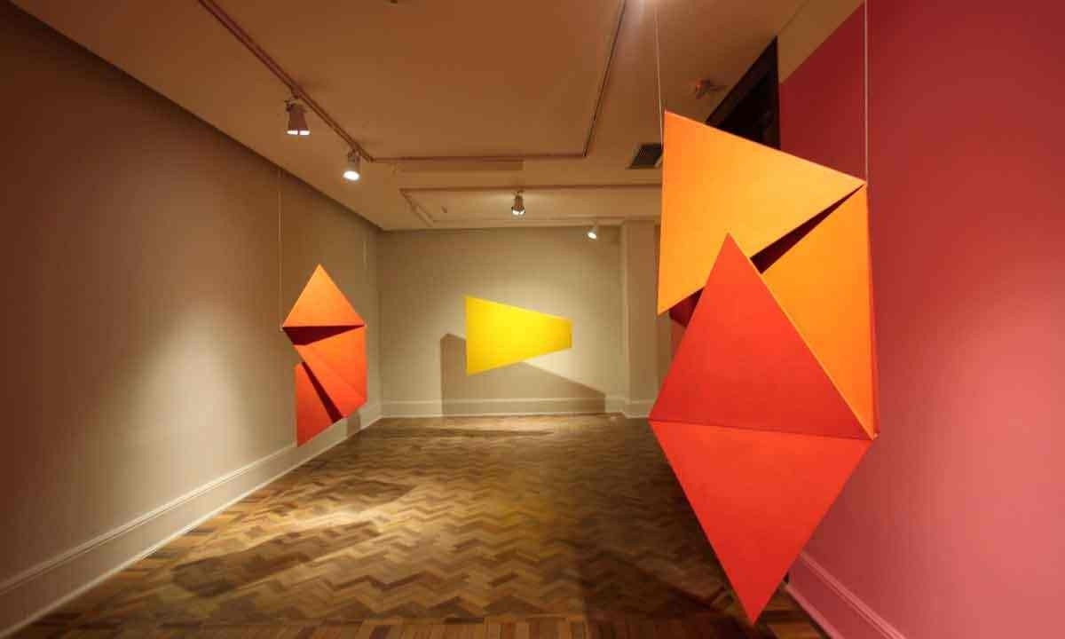 Mestre dos volumes, Hélio Oiticica se caracterizou por criações que 