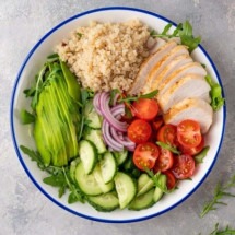 Dieta: cinco saladas nutritivas, deliciosas e ricas em proteínas  - Imagem: irina2511 | Shutterstock - crédito: EdiCase
