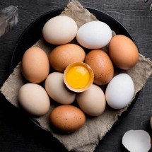 Aumentar o consumo de ovo para ganhar massa muscular é uma boa estratégia? - Freepik