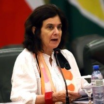 Covid-19: Saúde antecipa nova dose da bivalente para idosos  - EBC - Saúde