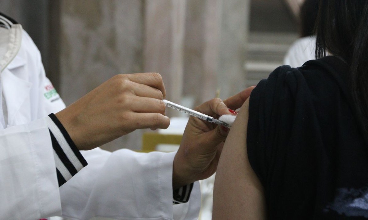 Ministério da Saúde  reforça vacinação contra covid-19 