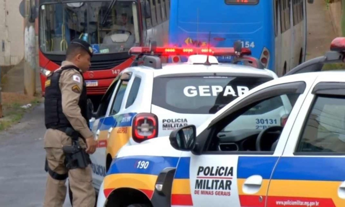 Polícia Militar vem fazendo frente ao crime organizado em Juiz de Fora por meio da Operação Ocupação -  (crédito: TV Alterosa/Reprodução)