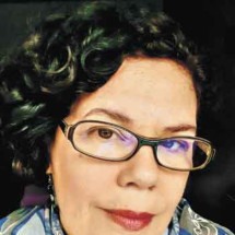 Premiada por romance, Deborah Dornellas volta com livro de contos - Divulgação