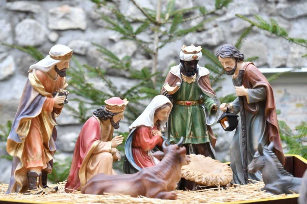 Entre tradição católica e folclore de Natal, o presépio completa 800 anos